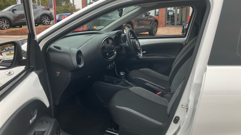 Toyota Aygo X 1.0 VVT-i Pure 5dr Auto Petrol Hatchback